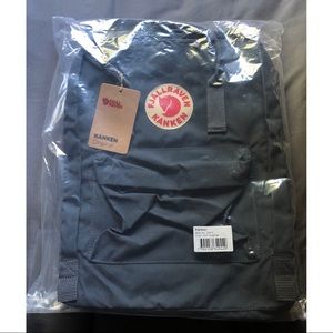 BNWT Fjallraven Kanken Graphite Full Size Backpack